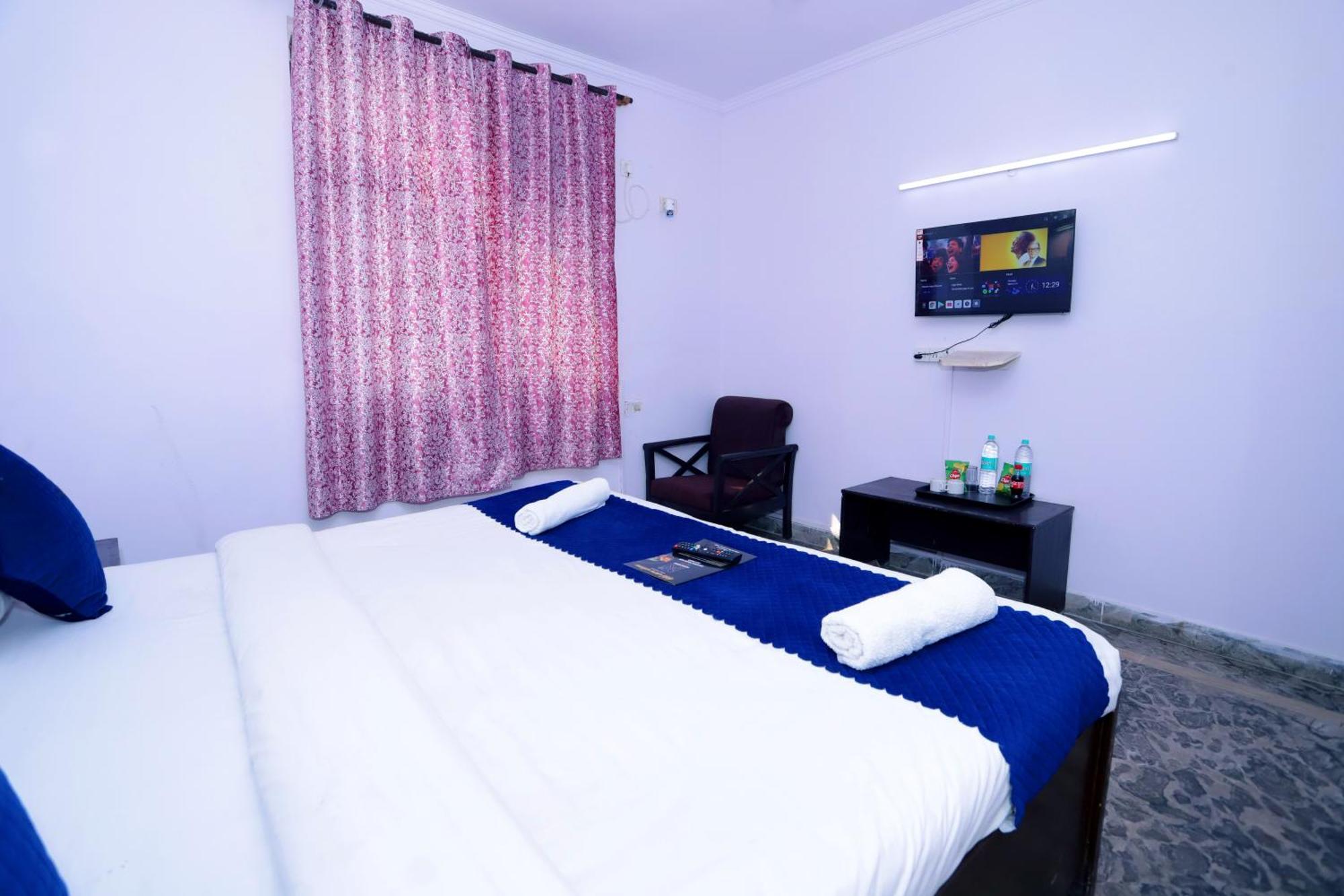 Hotel Warm Welcome - Noida Sector 51 エクステリア 写真