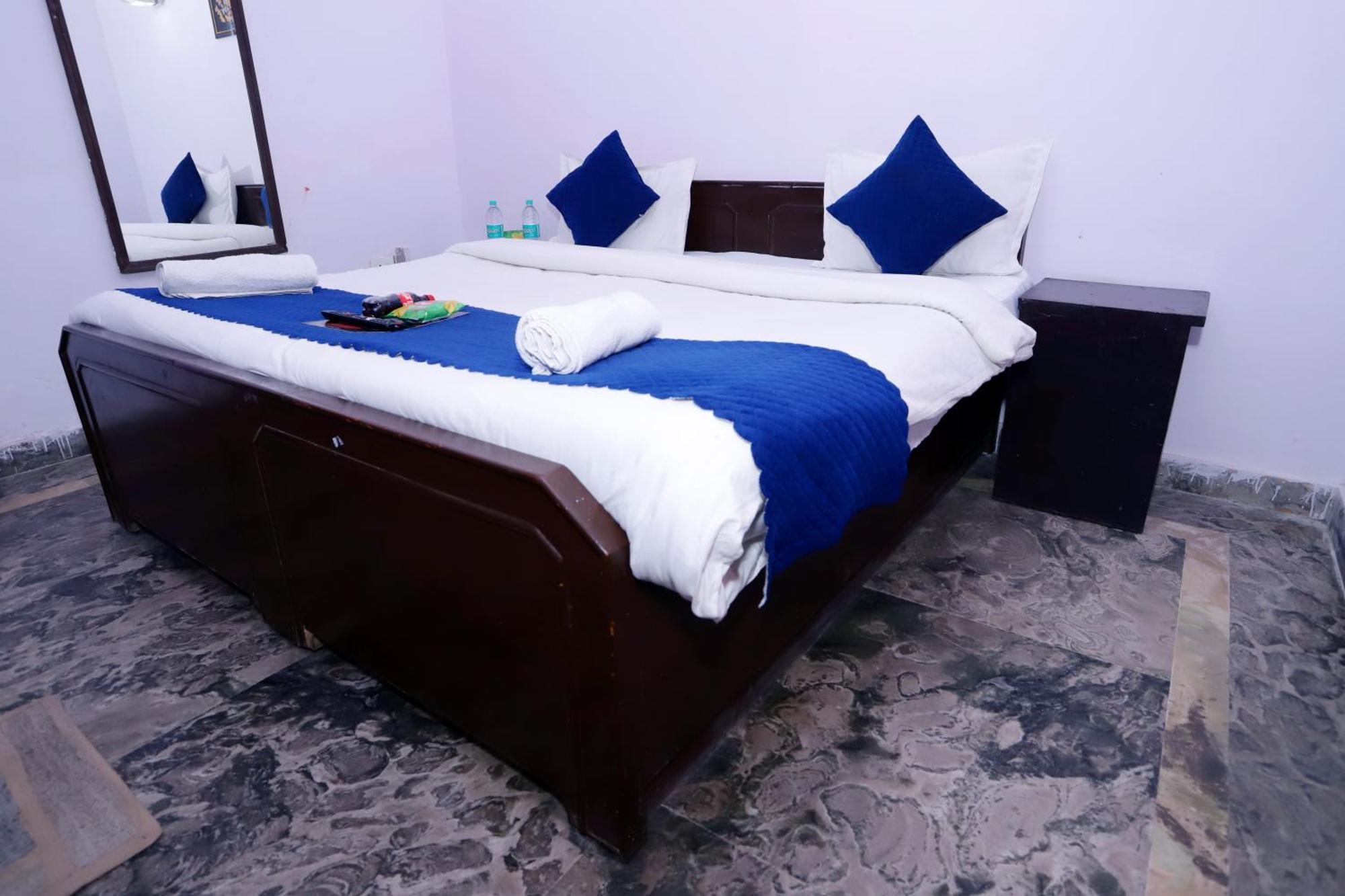 Hotel Warm Welcome - Noida Sector 51 エクステリア 写真