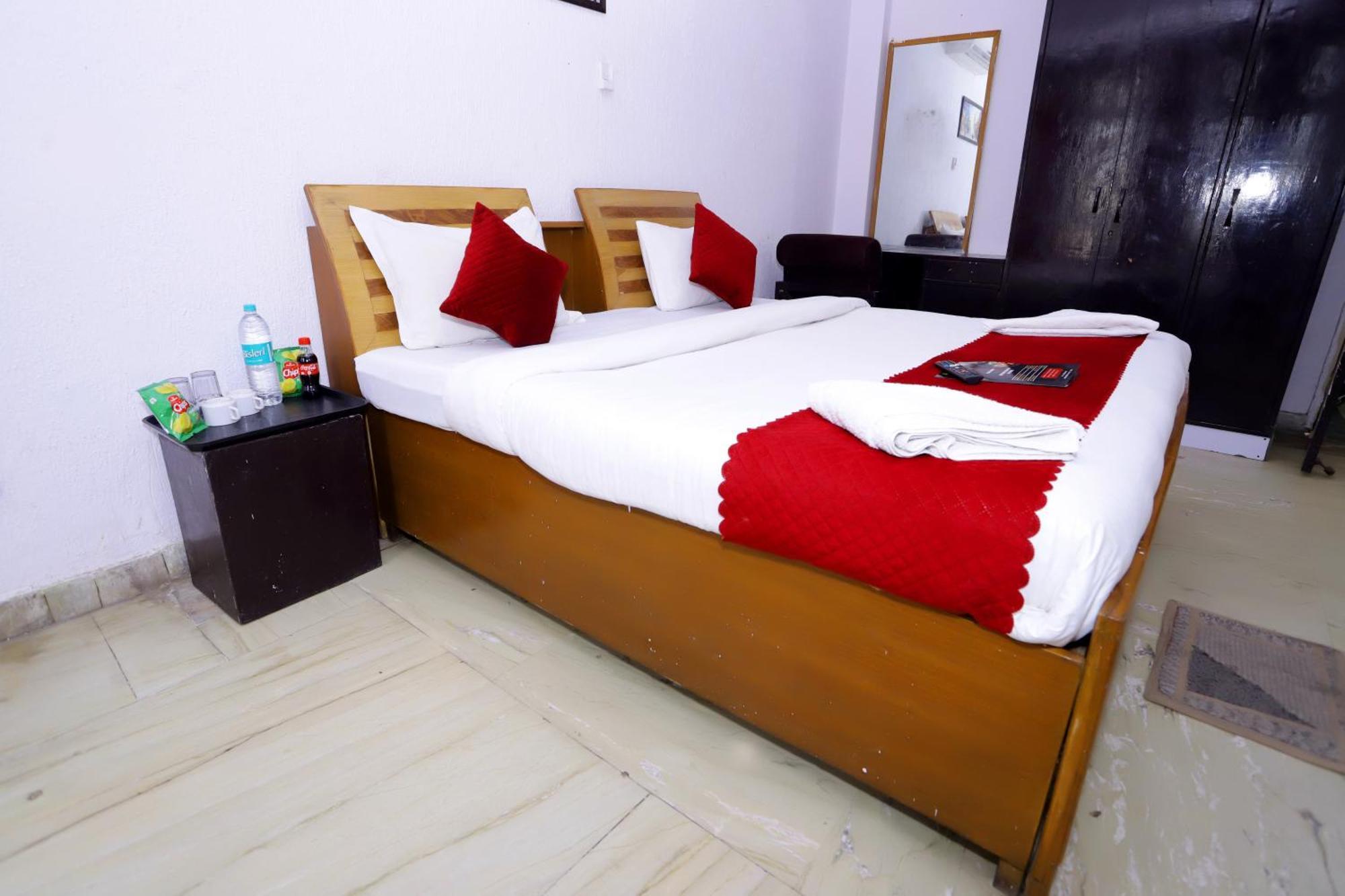 Hotel Warm Welcome - Noida Sector 51 エクステリア 写真
