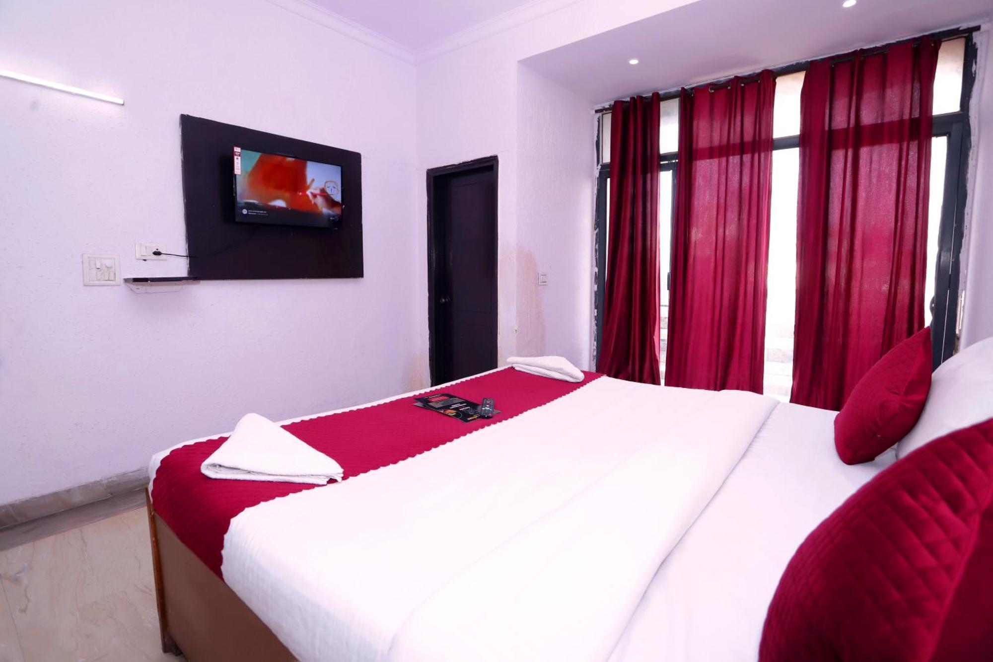 Hotel Warm Welcome - Noida Sector 51 エクステリア 写真